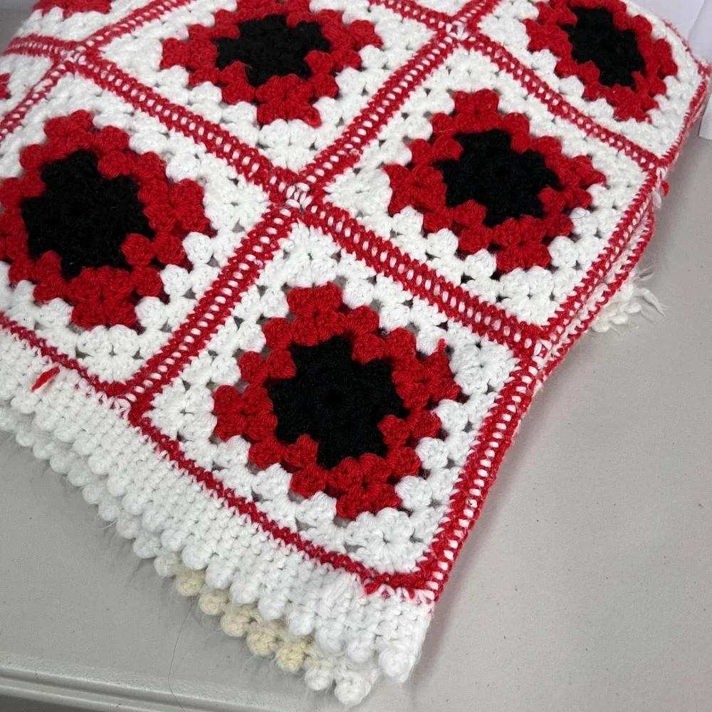 Handmade Crochet Granny Square‎ Blanket Throw Red Black White Cabin Farm 55x78